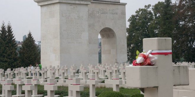 Польський військовий меморіал у Львові. Фото: Андрій Поліковський