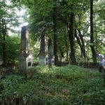Цвинтар в селі Хотилюб