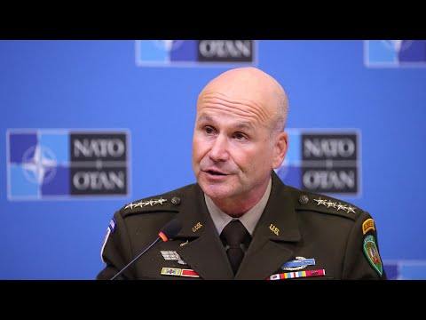 Dowódca NATO w Europie: Rosja odbudowuje swój potencjał