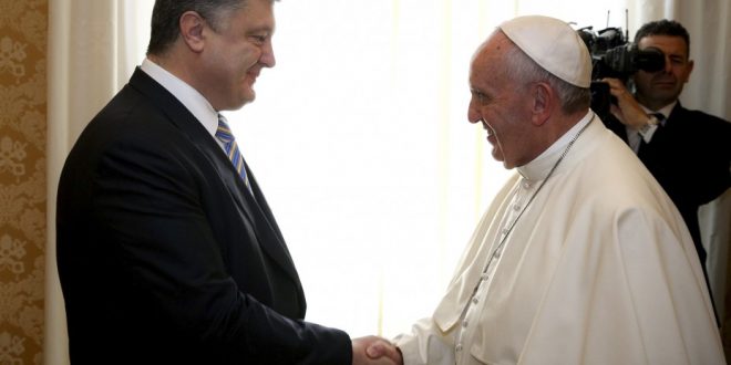 Папа Римський Франциск і Президент України Петро Порошенко. Фото: president.gov.ua