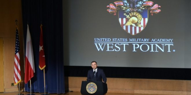 West Point, USA, 21.09.2017. Prezydent RP Andrzej Duda podczas wyk?adu dla student?w Akademii Wojskowej West Point, 21 bm. w West Point. (mr) PAP/Radek Pietruszka