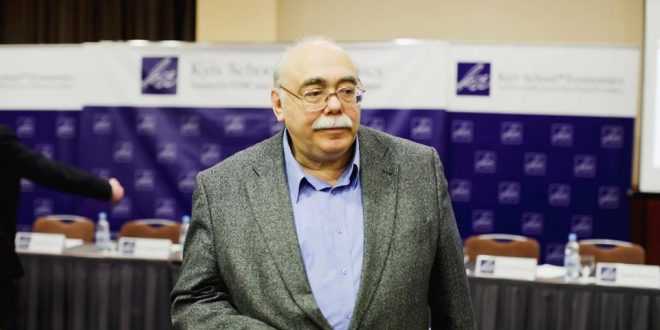 Олександр Пасхавер. Фото: facebook.com/KyivSchoolOfEconomics