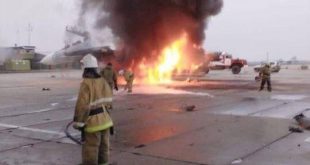 Zniszczony rosyjski samolot na lotnisku Millerowo /fot. twitter.com