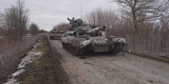 Porzucone rosyjskie czołgi T-80U z 4 Gwardyjskiej Dywizji Pancernej/fot. twitter.com
